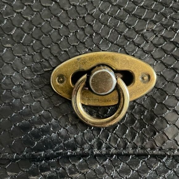 Black snake embossed purse. - Picture 2 of 4